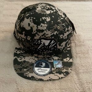 NWT California Republic SnapBack